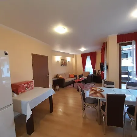 Snow Peak Todorka /next To The Lift/ 6 Persons Daire