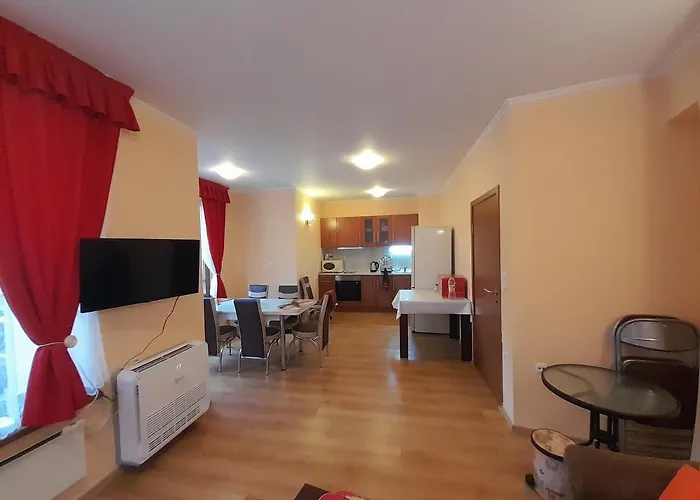 Snow Peak Todorka /next To The Lift/ 6 Persons